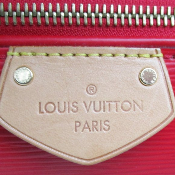 100% AUTHENTIC LOUIS VUITTON DOC EPI LEATHER PM HANDBAG (RETAIL 💲2,960) - Picture 9 of 16